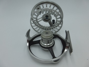 A&M Carbon / Gunsmoke Hybrid Fly Reel # 5/6