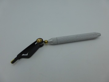 A&M Rotary Hackle Plier Silver Alu