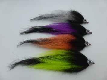 Size 6/0 A&M Pike Streamer Fluo Green/Black Flash