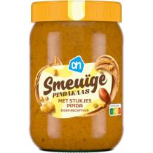 Smeuïge pindakaas met stukjes pinda