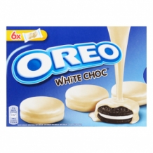 Oreo biscuits met witte chocolade