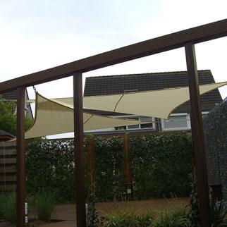 Zonnezeil 3x3x4,24m 160gr 90° crème waterdicht sfeer
