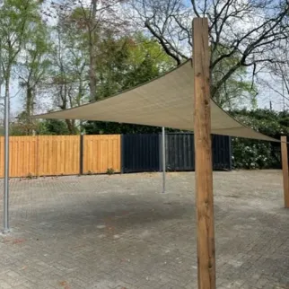 Zonnedoek 3,5x3,5x4,95m 340gr/m²  90º Sahara sand sfeer