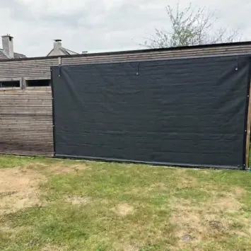 zichtdoorlatend mesh oprolbaar doek