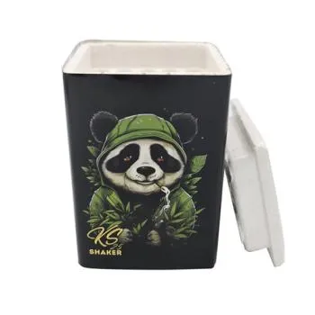 Cone filler shaker Smokey Panda voor 25 king size cones, zwart met panda in groene hoodie en losse deksel