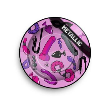 Metalen asbak Sex Toy Pattern van Fire-Flow, 135 mm, roze en paarse metallic print met seksspeeltjes, bovenaanzicht