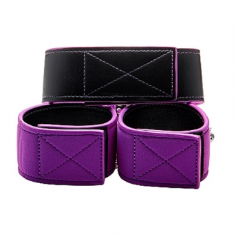 images/productimages/small/reversible-collar-and-wrist-cuffs-4.jpg