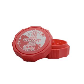 City Grinder Utrecht 55mm, zwarte 2-delige grinder met Utrecht-sticker en magneetsluiting