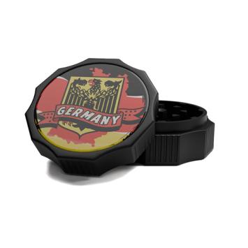 City Grinder Germany 55mm, zwarte 2-delige grinder met Duitse vlag-sticker en magneetsluiting