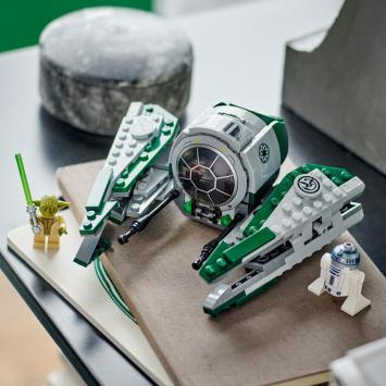 LEGO Star Wars 75360 Yoda's Jedi Starfighter