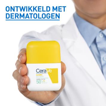 CeraVe Onzichtbare Dry Touch Zonnebrand fluide SPF 50+ - 50ml