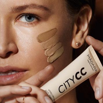 MÁDARA CITY CC Hyaluronic Anti-pollution CC cream SPF 15, MEDIUM 40ml