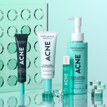 MÁDARA ACNE Acute Spot Roll-On 8ml