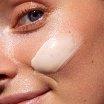 MÁDARAVitamin C Illuminating Recovery Cream 50ml