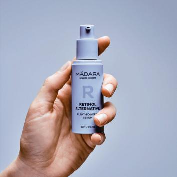 MÁDARA RETINOL ALTERNATIVE Plant-Powered serum 30ml