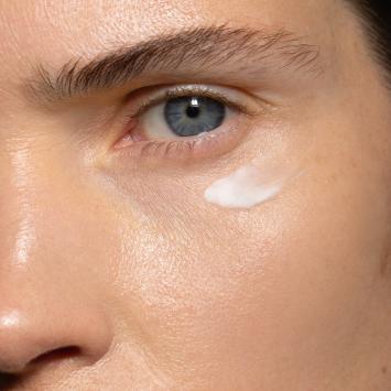MÁDARA RETINOL ALTERNATIVE Plant-Powered Eye Serum 15ml