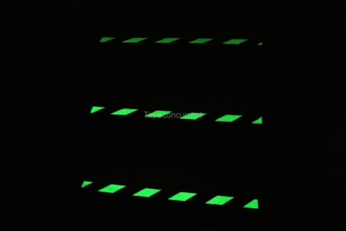 5868HAZ Antislip Zwart gestreept met Glow in the Dark 50mm x 3 meter
