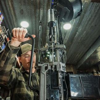 X-10 Progressive met Case Feeder - Frankford Arsenal 