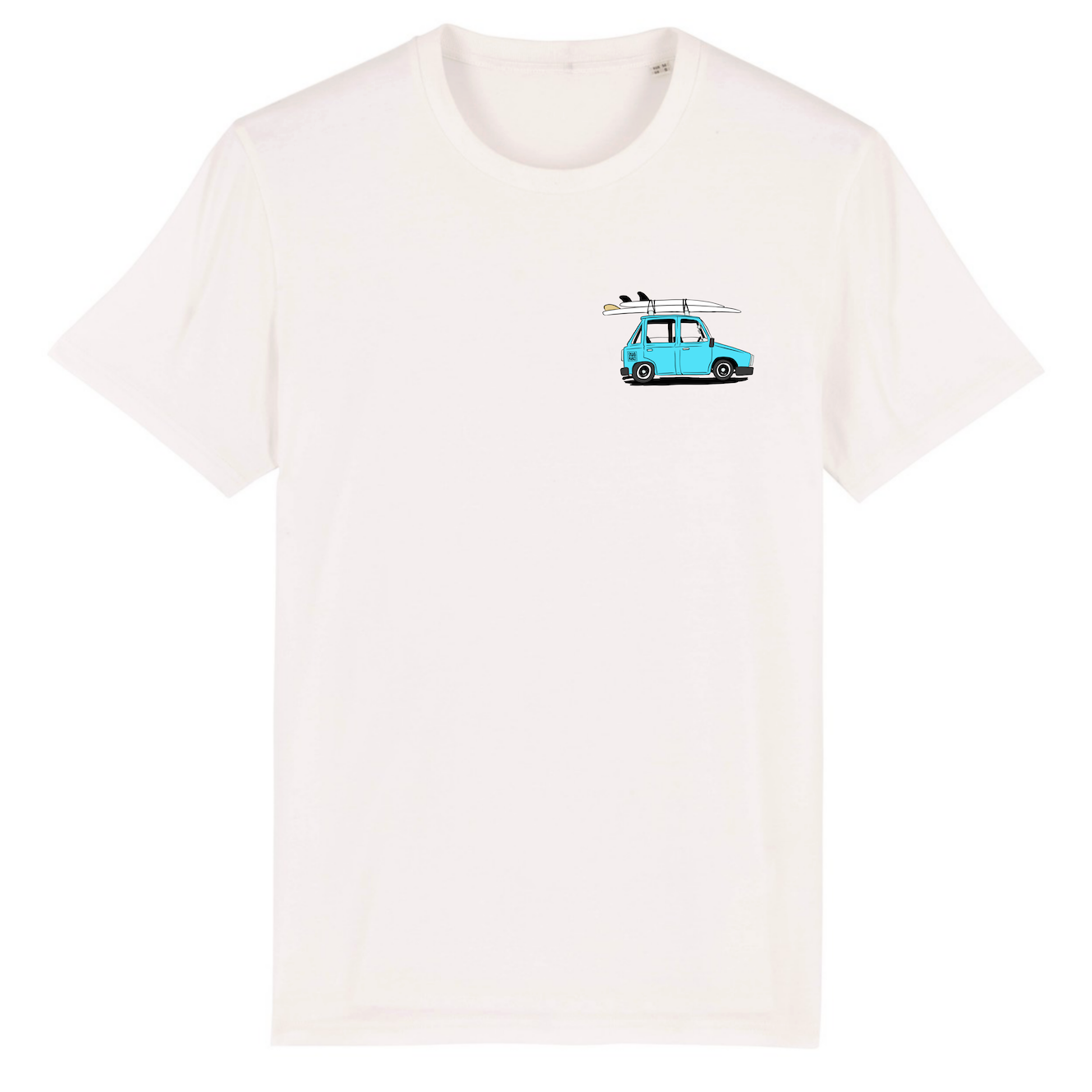 Wit T-shirts met borstprint van een auto met Swakiko sticker en twee surfbaords op het dak en 