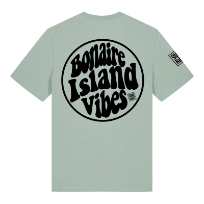 Achterkant van een Aloë groen T-shirt met het het zwarte Bonaire Island Vibes design