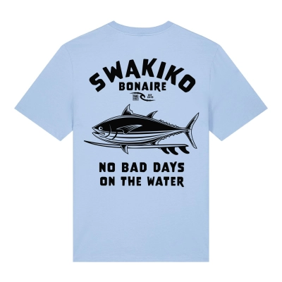 Licht blauw Bonaire T-shirt met tonijn op een surfboard en de tekst: No bad days on the water!