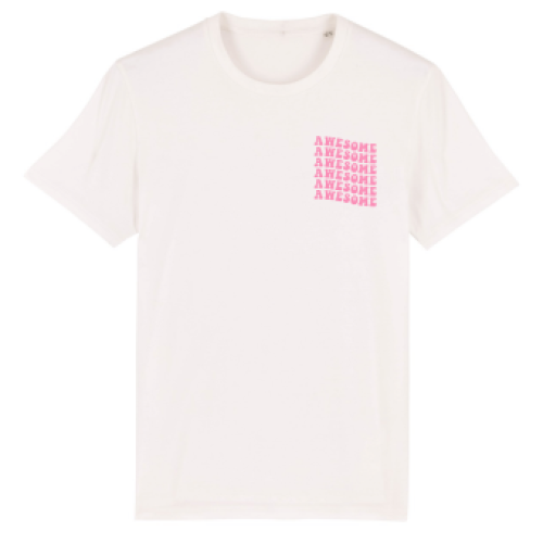 Voorkant van een gebroken wit T-shirt met een roze golvende awesome borstprint 