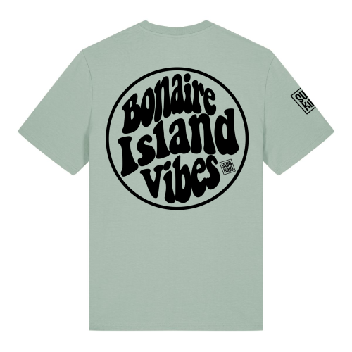 Achterkant van een Aloë groen T-shirt met het het zwarte Bonaire Island Vibes design