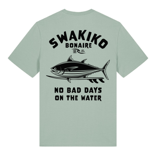 Aloë groen Bonaire T-shirt met tonijn op een surfboard en de tekst: No bad days on the water!