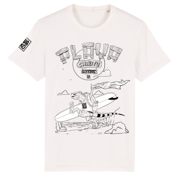 Offwhite Bonaire T-shirt: Cartoon van een leguaan die op Playa Chikitu met surfboard onder de arm naar zee rent - Speels desi