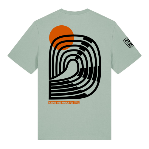 De achterkant van een aloë groen T-shirt met een abstract surf design van golf en oranje zon