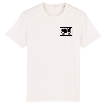 Voorkant van een wit T-shirt met op de borst het SWAKiKO logo