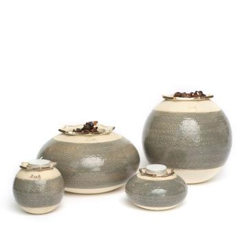 Flora urnen collectie in beige met grijs keramiek