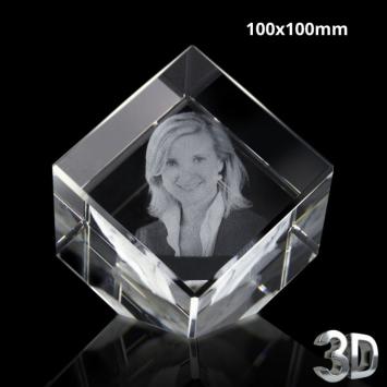 fotoglas kubus 100x100mm op schuin voetje + 3D fotogravure