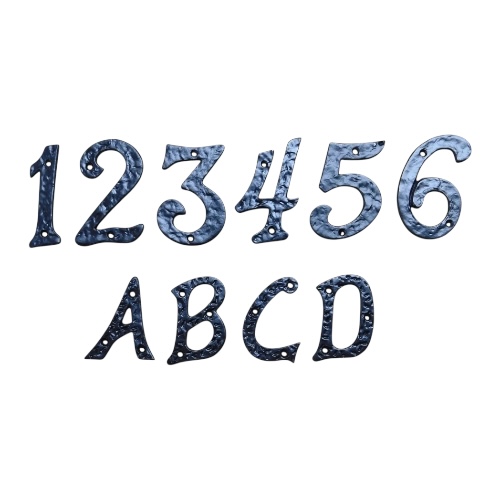 huisnummers en letters bij houseandgarden