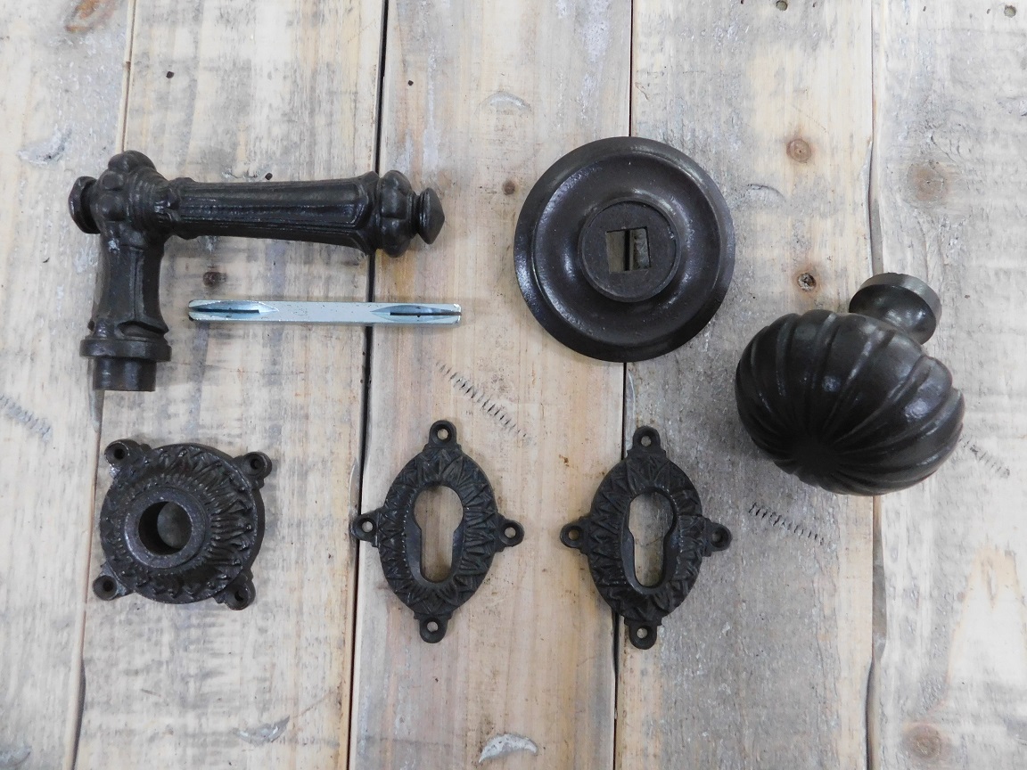 Türbeschlaggarnitur für Haustür, PZ, aus antikem Eisen