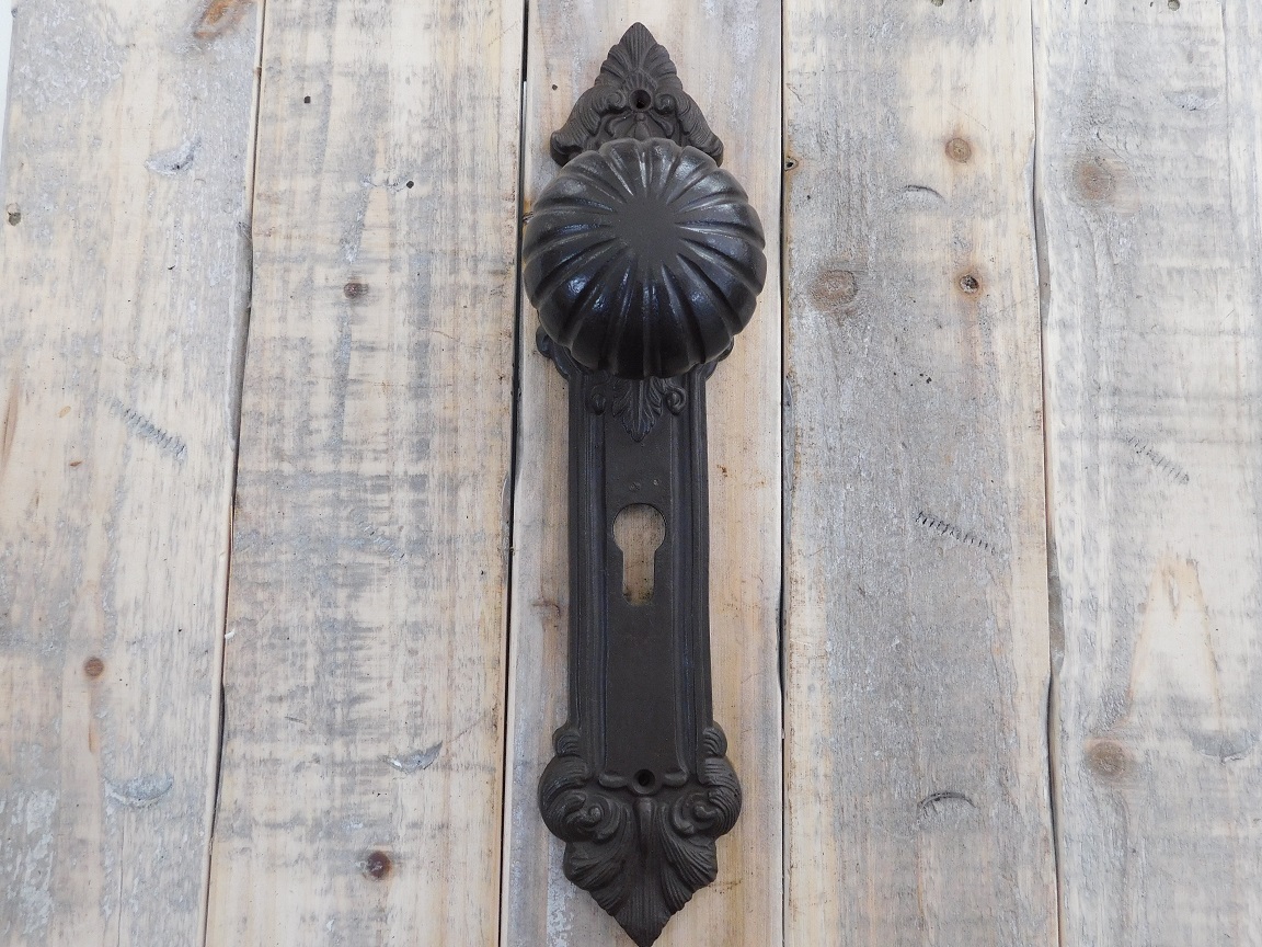 Set deurbeslag: Vaste deurknop, deurklink en 2 deurplaten klassiek. (PZ92)