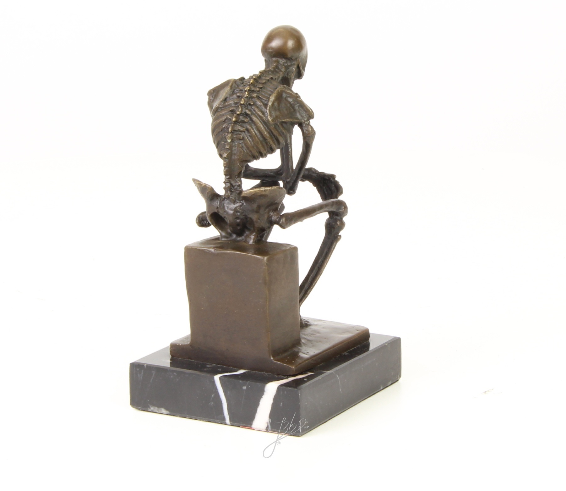 Eine Bronzeskulptur des Skeletts DENKER