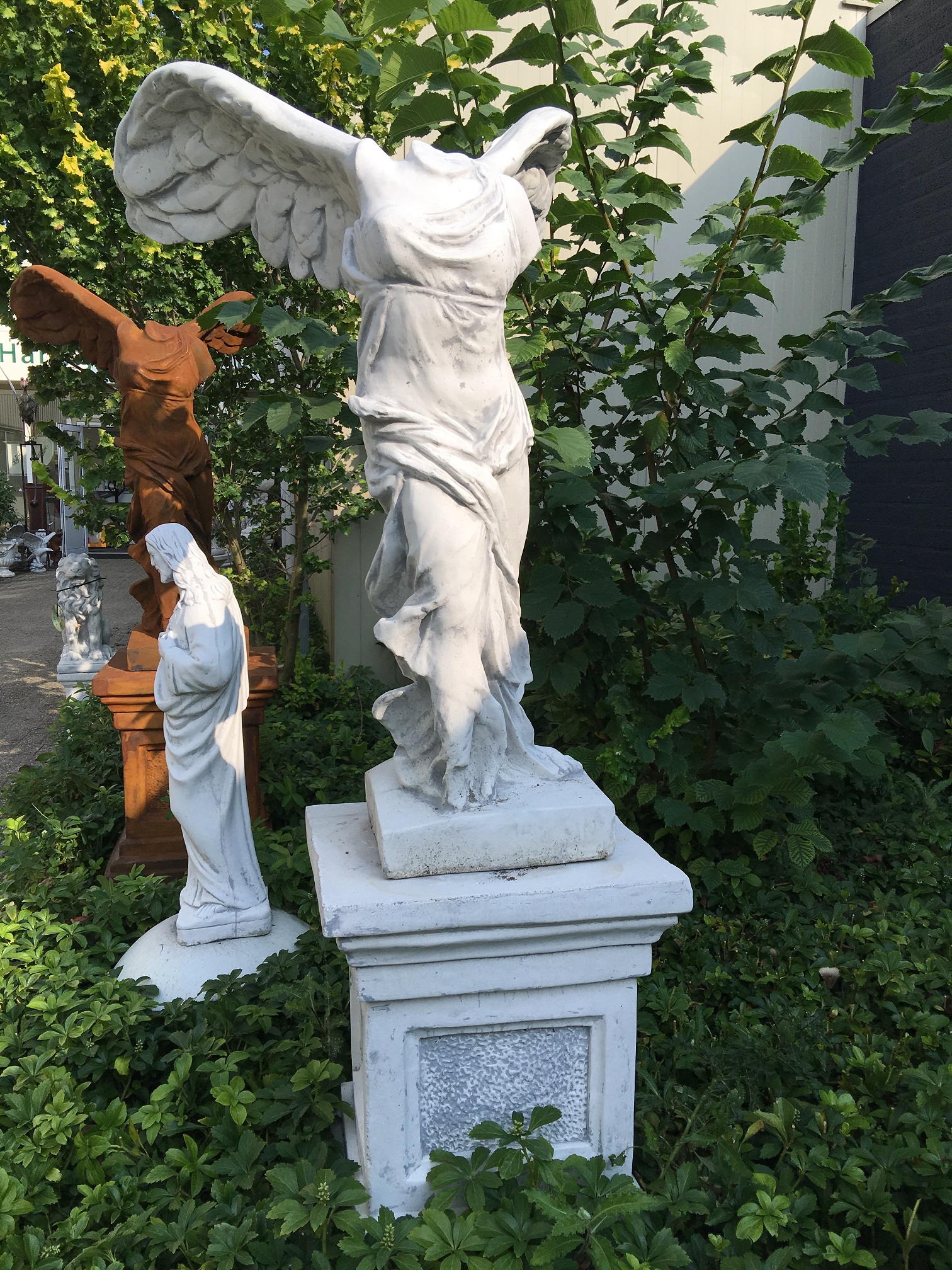 Schöne solide Engel Nikè Statue auf Sockel, einzigartig!