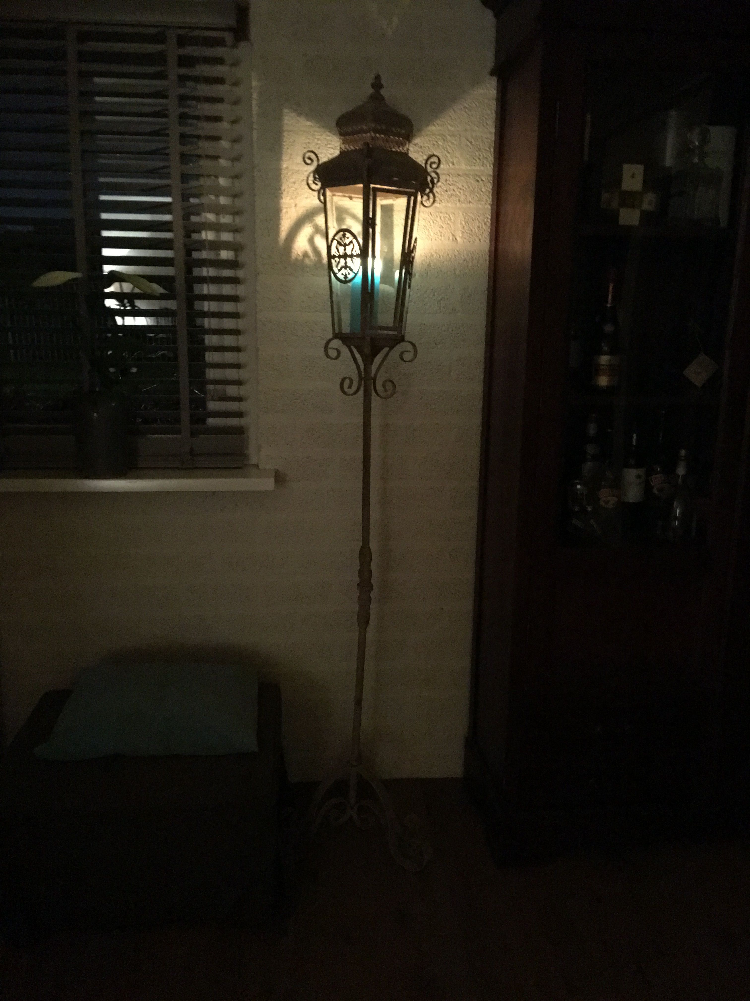 Lantaarn, lantaarn gemaakt van metaal 2.00 m