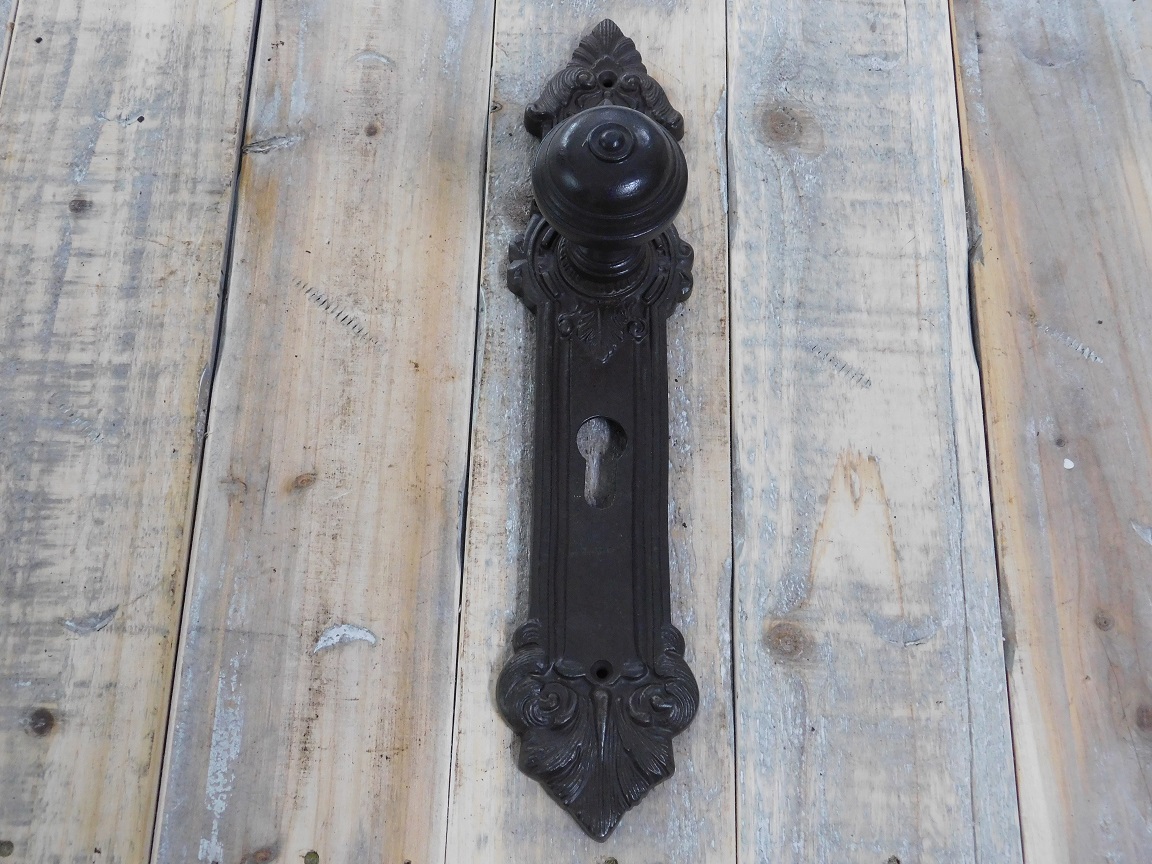 Halve set: deurknop Belli + 1 lange deurplaat antiek , PZ van antieke ijzeren