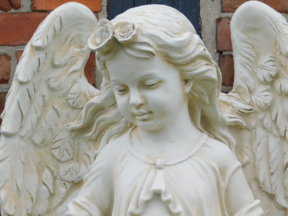 Engel met schaal - polystone - wanddecoratie