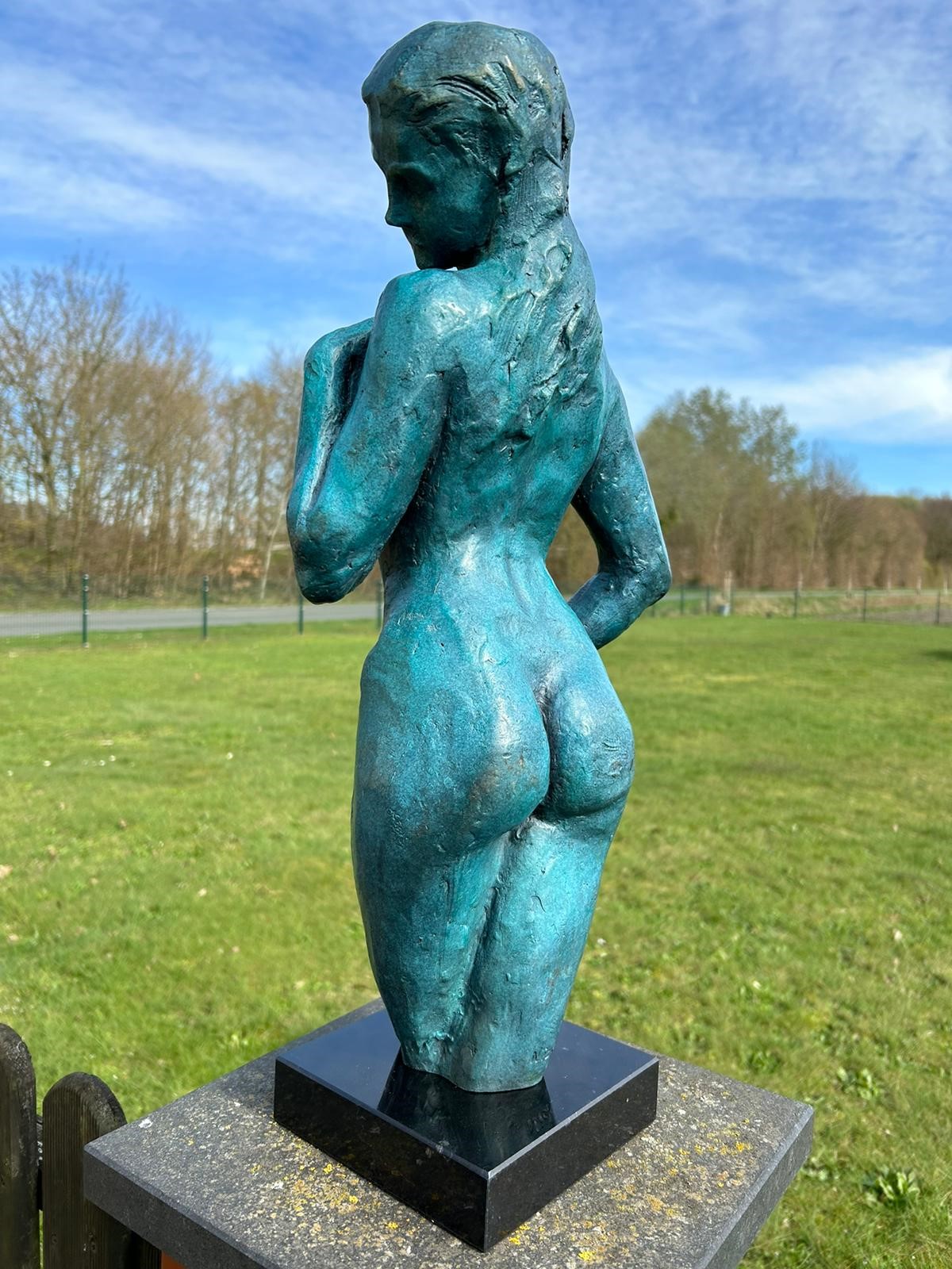 Statue Frau Garten, weibliche Statue, Gartenstatue nackte Dame, Bronze / Marmor