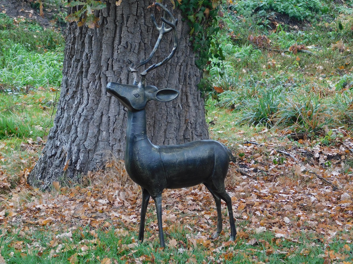 Gartenstatue Hirsch, Statue für drinnen und draußen, Tierstatue