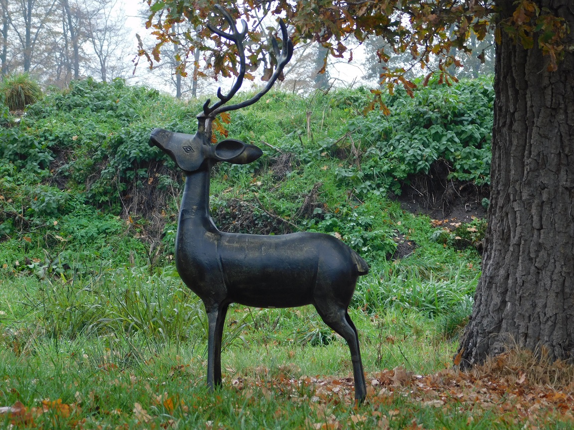 Gartenstatue Hirsch, Statue für drinnen und draußen, Tierstatue