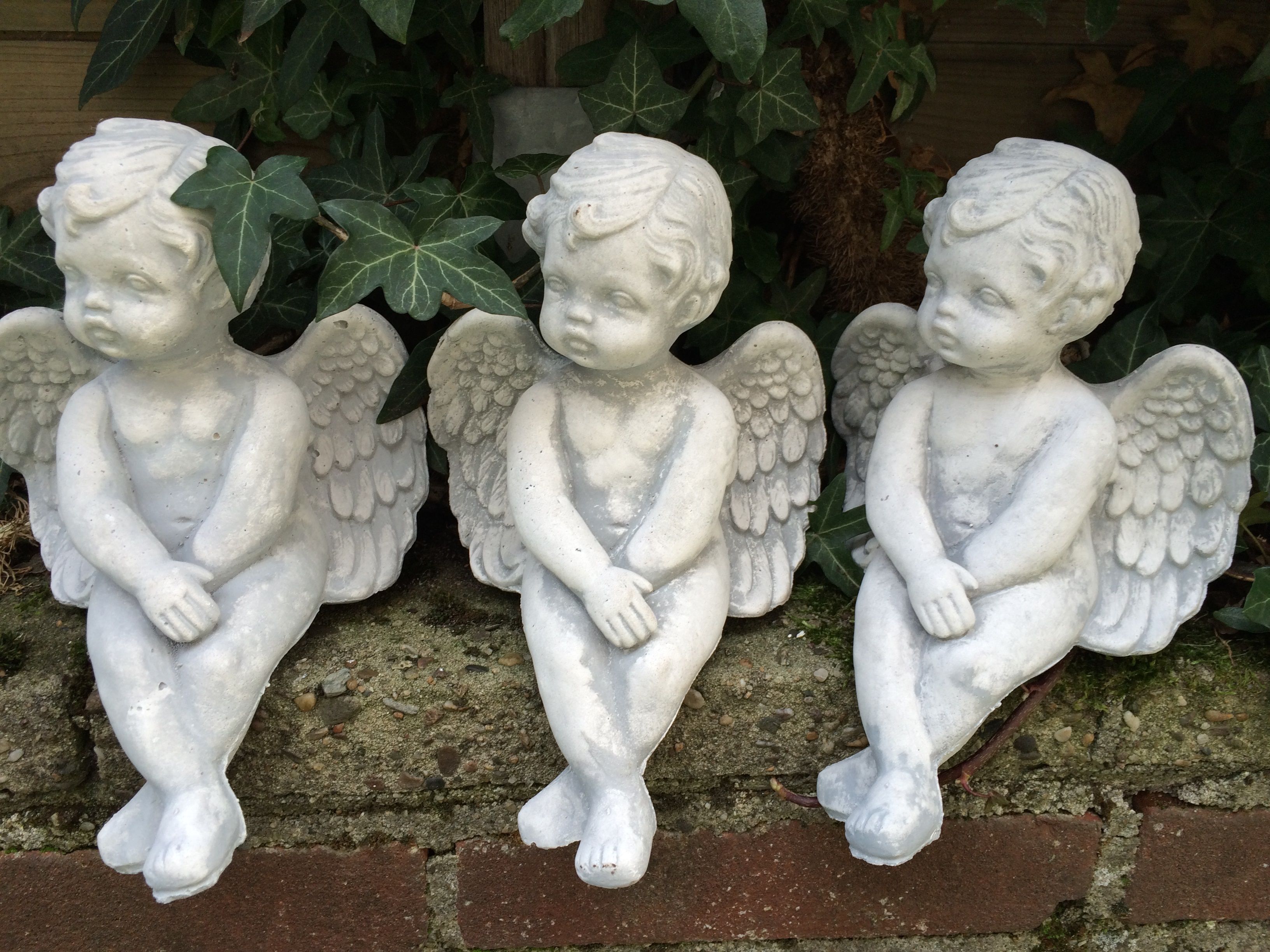 Lot von 3 kleinen Engeln