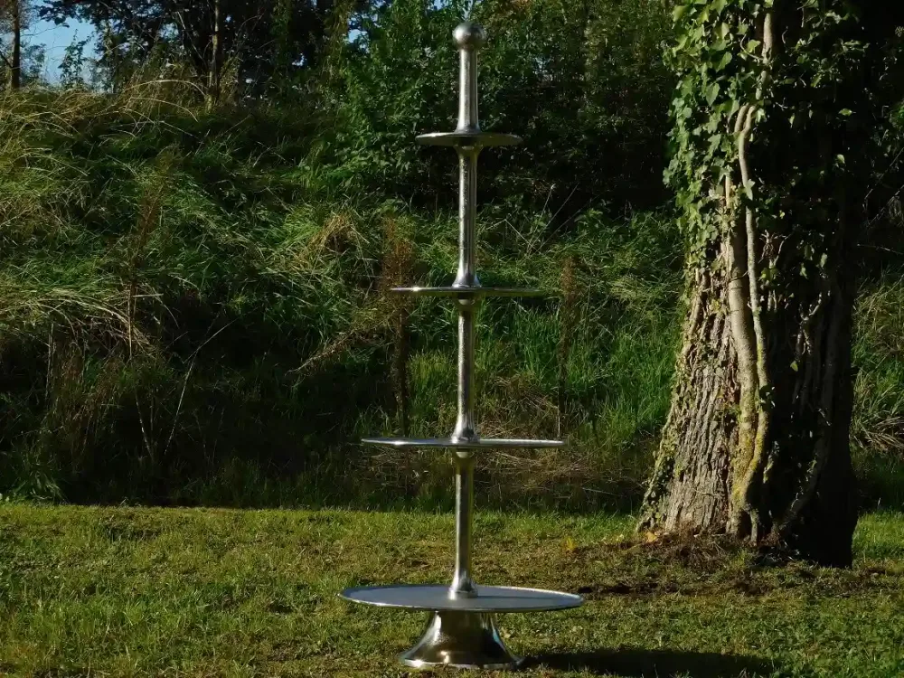Présentoir XL argenté – aluminium – 4 niveaux – 125 cm