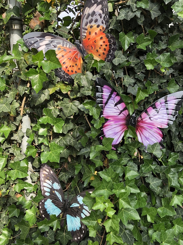 Schmetterlinge, Gartenstatuen, Wanddekoration Schmetterling, 3er Set in Farbe