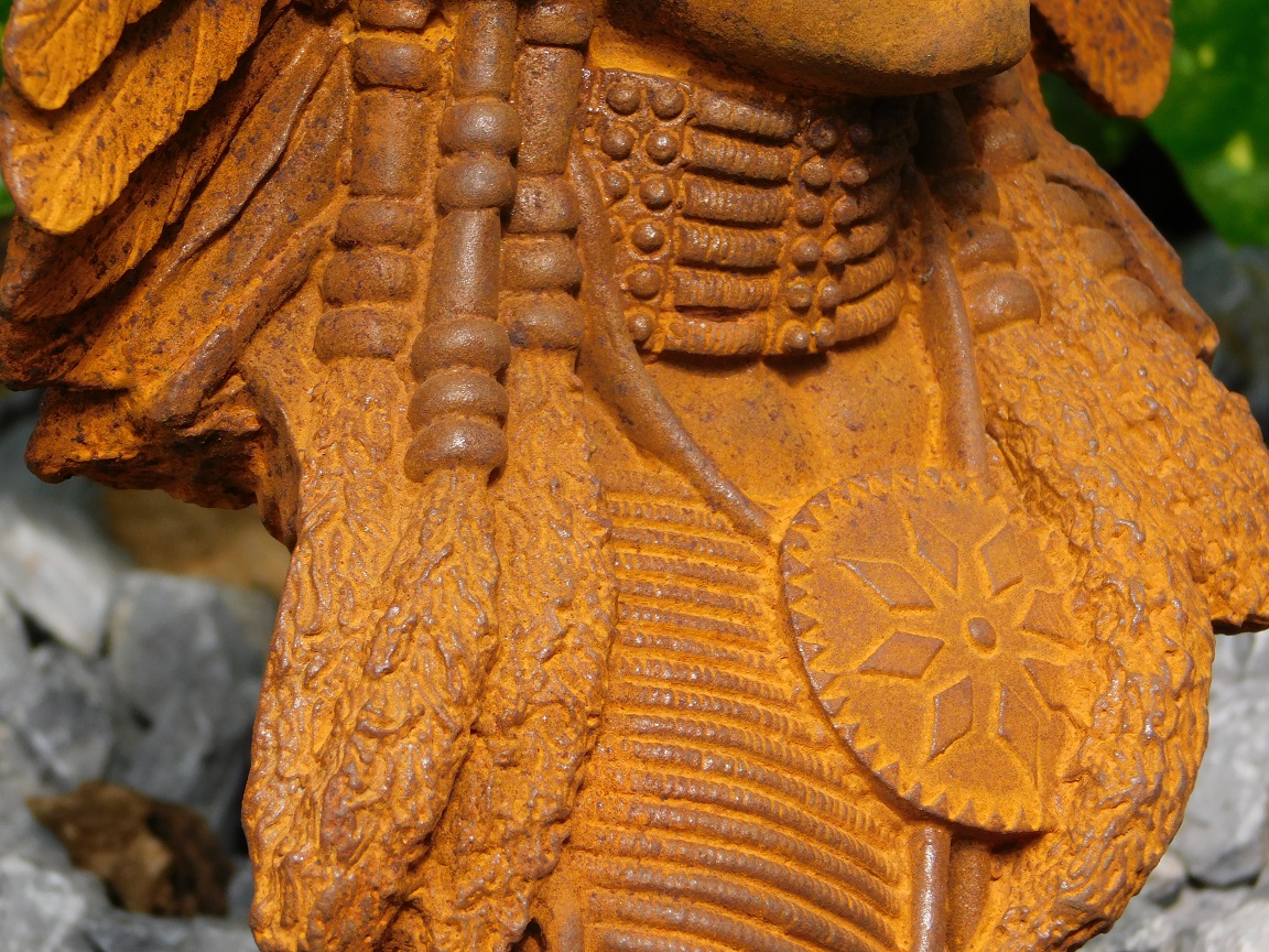 Besondere Statue eines Indianers, Gusseisen, sehr detailliert!
