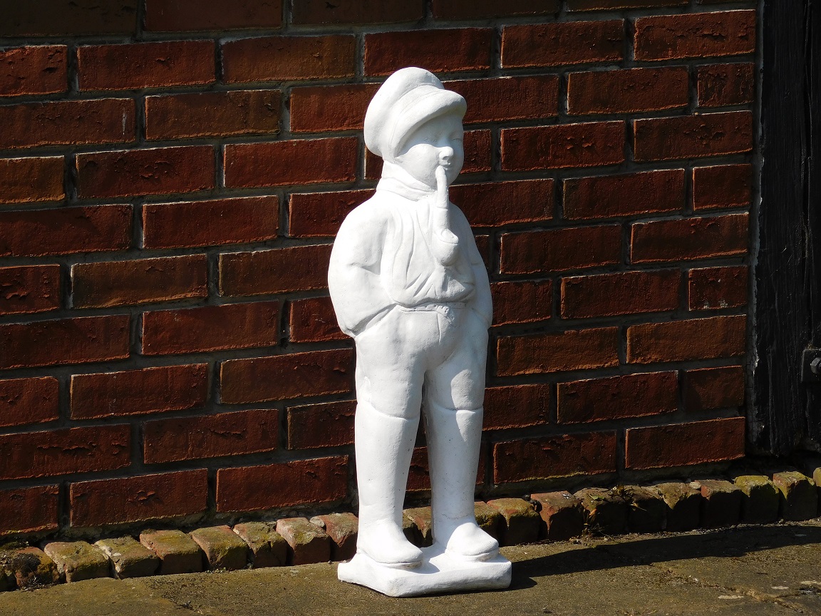 Pfeifenraucher, Mann mit Pfeife, Gartenstatue / Statuenstein