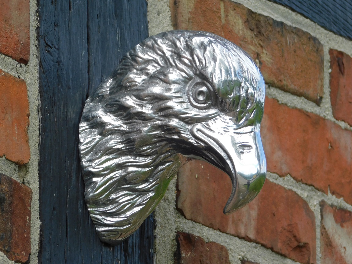 Wandornament Kopf Adler in Aluminium, sehr schönes Design